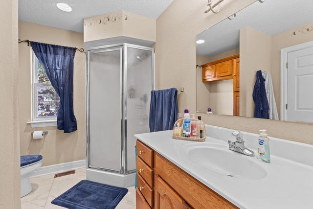 150 Nathan Drive, Hollister, MO 65672