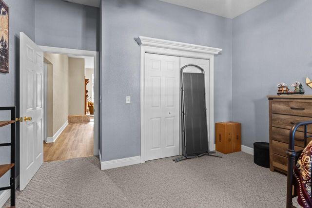 150 Nathan Drive, Hollister, MO 65672