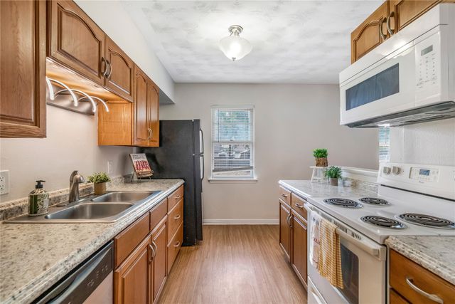517 Aransas Drive, Euless, TX 76039