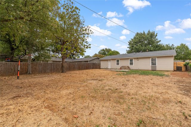 517 Aransas Drive, Euless, TX 76039