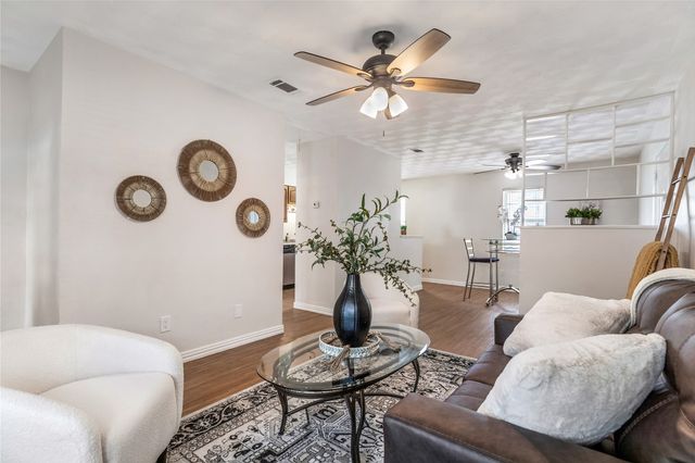 517 Aransas Drive, Euless, TX 76039