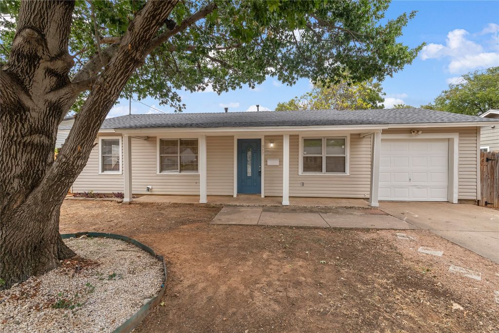 517 Aransas Drive, Euless, TX 76039 — photo 2