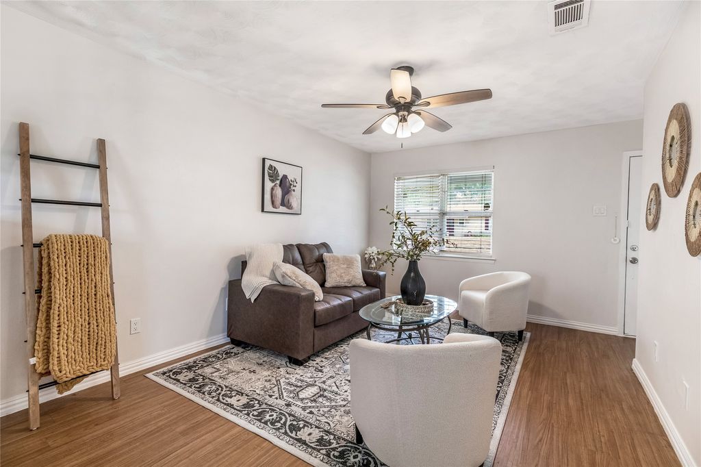 517 Aransas Drive, Euless, TX 76039 — photo 4