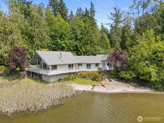 8471 E Caraway Road, Port Orchard, WA 98366