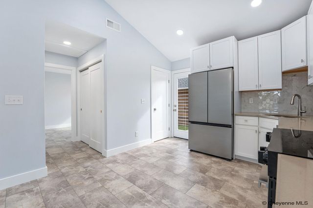 423 SNYDER AVE, Cheyenne, WY 82007