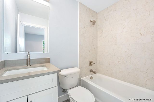 423 SNYDER AVE, Cheyenne, WY 82007