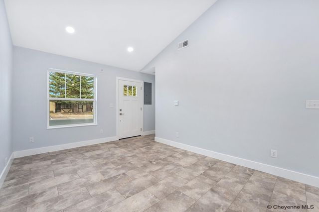 423 SNYDER AVE, Cheyenne, WY 82007