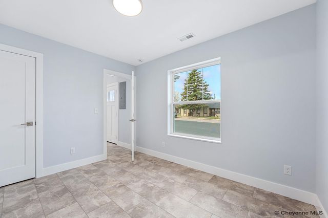 423 SNYDER AVE, Cheyenne, WY 82007