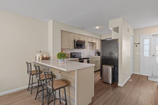 3818 Belle Avenue 0, Davenport, IA 52807