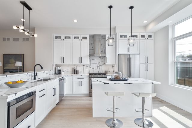 3506 N Central Avenue, Chicago, IL 60634