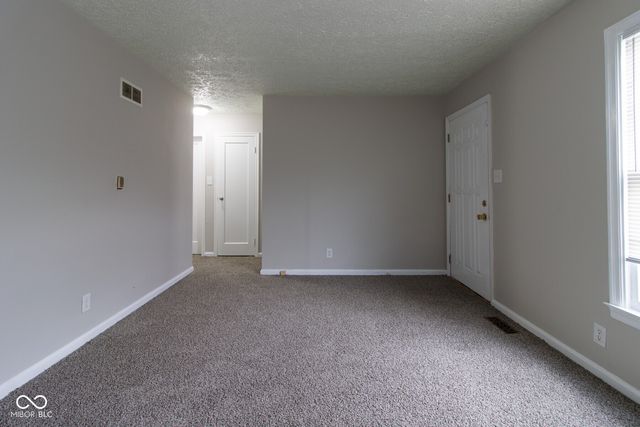 6914 N Keystone Avenue, Indianapolis, IN 46220