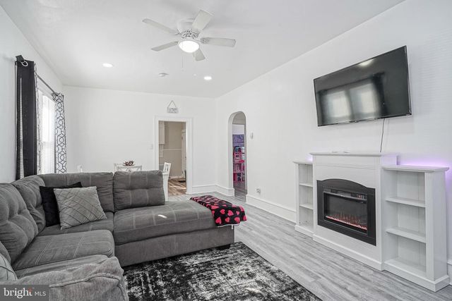 1009 HAMILTON DR, Vineland, NJ 08360