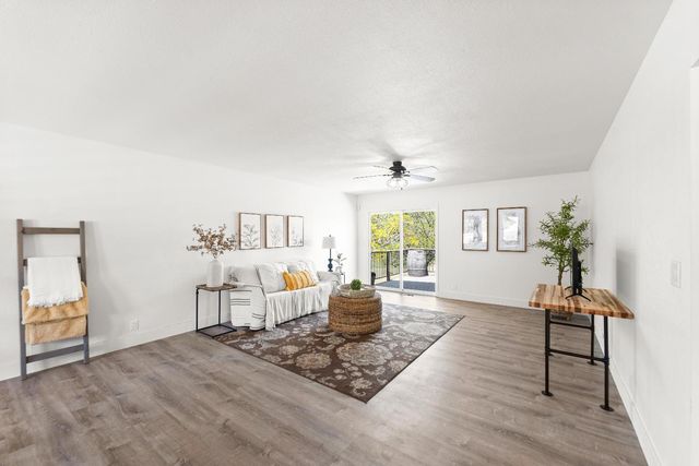 11238 Torrey Pines Dr, Auburn, CA 95602