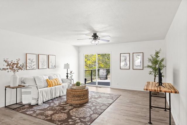 11238 Torrey Pines Dr, Auburn, CA 95602