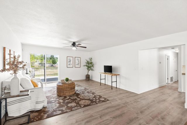 11238 Torrey Pines Dr, Auburn, CA 95602