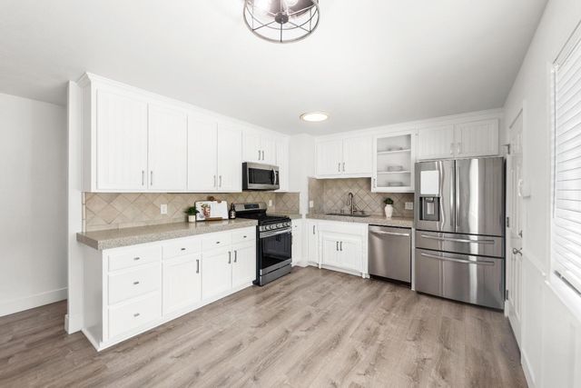 11238 Torrey Pines Dr, Auburn, CA 95602