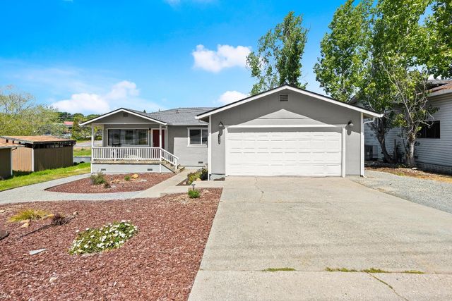 11238 Torrey Pines Dr, Auburn, CA 95602