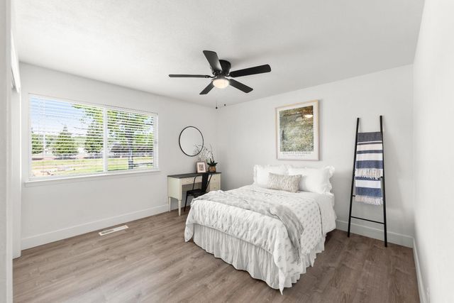 11238 Torrey Pines Dr, Auburn, CA 95602