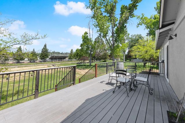 11238 Torrey Pines Dr, Auburn, CA 95602