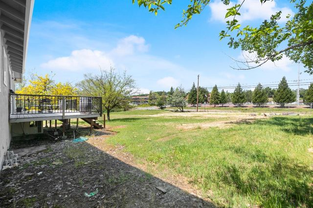 11238 Torrey Pines Dr, Auburn, CA 95602