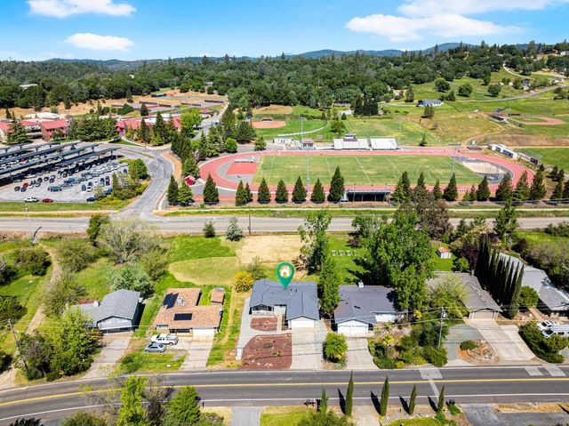11238 Torrey Pines Dr, Auburn, CA 95602