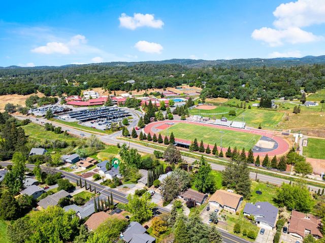 11238 Torrey Pines Dr, Auburn, CA 95602