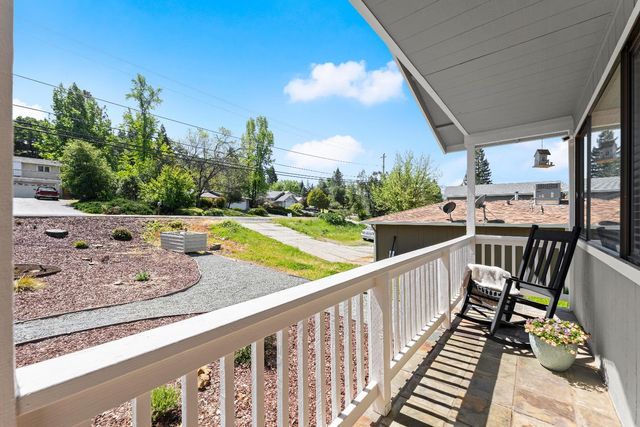 11238 Torrey Pines Dr, Auburn, CA 95602