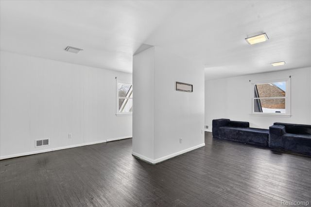 9505 E Atherton Road, Davison Township, MI 48423