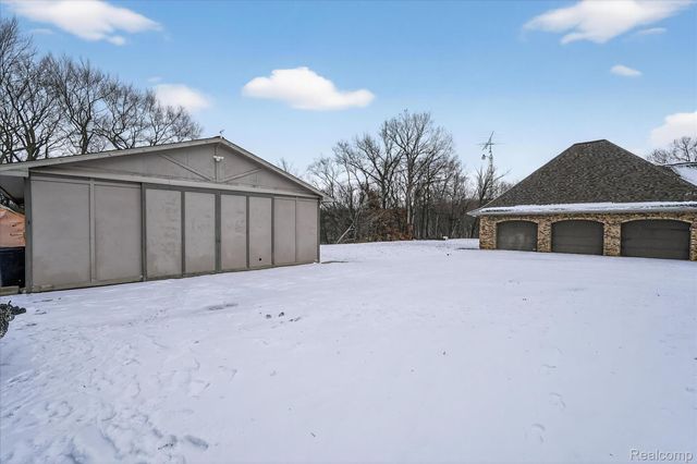 9505 E Atherton Road, Davison Township, MI 48423