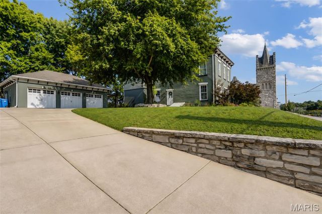 330 Alby Street, Alton, IL 62002