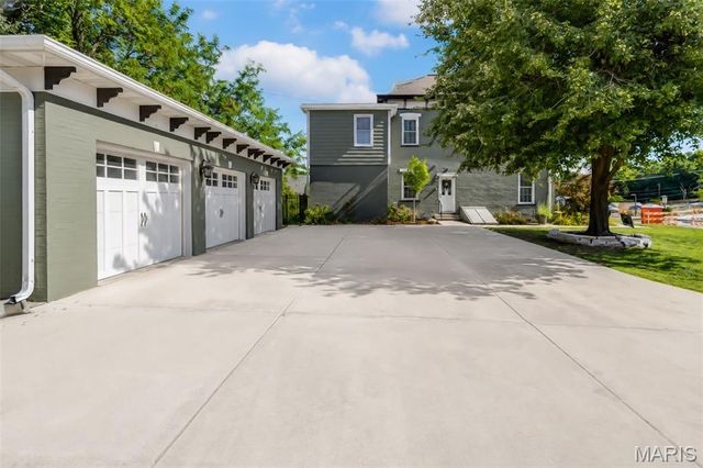 330 Alby Street, Alton, IL 62002