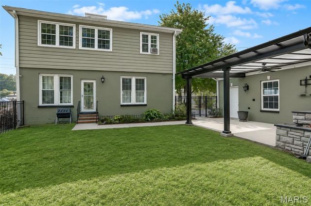 330 Alby Street, Alton, IL 62002