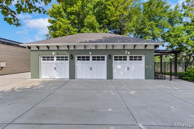 330 Alby Street, Alton, IL 62002
