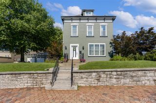 330 Alby Street, Alton, IL 62002