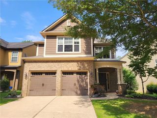 915 Silver Lake Drive, Acworth, GA 30102