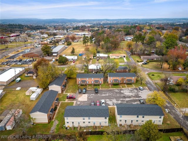 713 N 7th Street, Van Buren, AR 72956