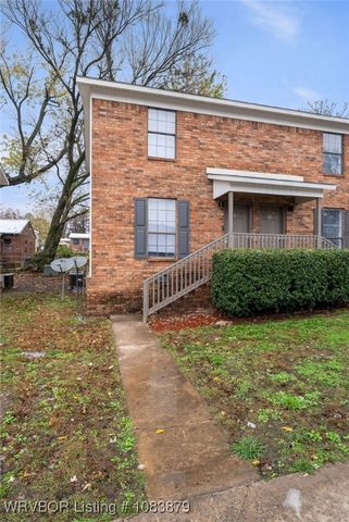 713 N 7th Street, Van Buren, AR 72956