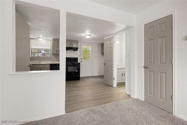 713 N 7th Street, Van Buren, AR 72956