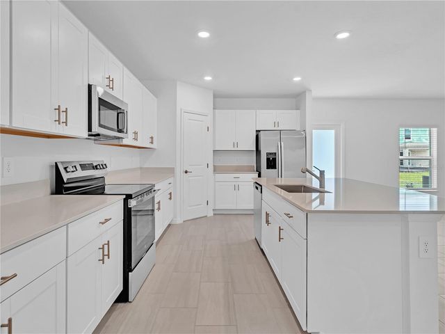 6115 BLUE PALOMA COURT, Palmetto, FL 34221