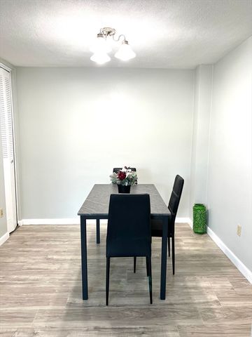 5 Woodsum Dr 5, Braintree, MA 02184