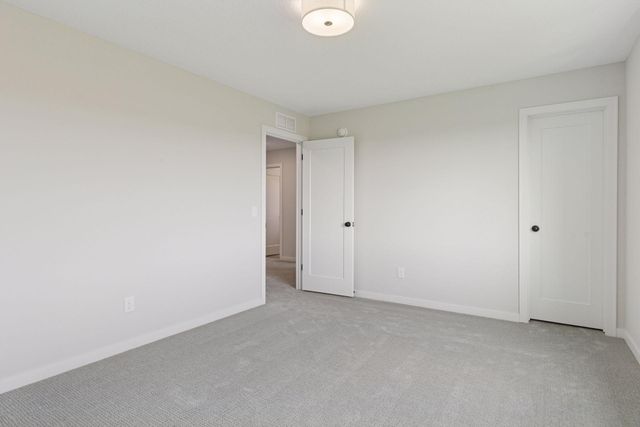 10115 Blackmoor Road, Woodbury, MN 55129