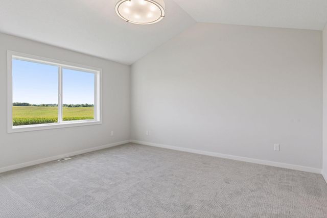 10115 Blackmoor Road, Woodbury, MN 55129