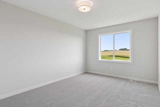 10115 Blackmoor Road, Woodbury, MN 55129