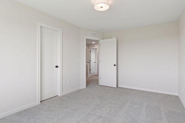 10115 Blackmoor Road, Woodbury, MN 55129