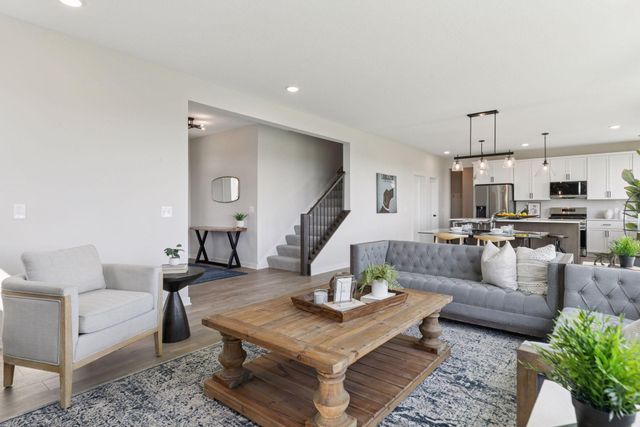 10115 Blackmoor Road, Woodbury, MN 55129