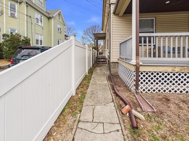 5-7 Hoyle 7, Norwood, MA 02062