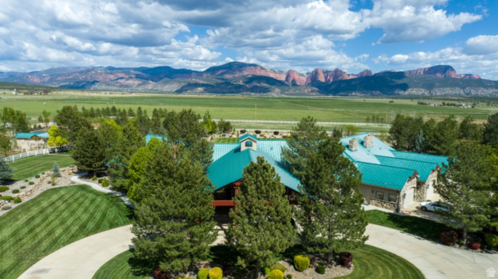 Image 2 of property listing at 622 E HIGHWAY 144 POB, New Harmony, UT 84757