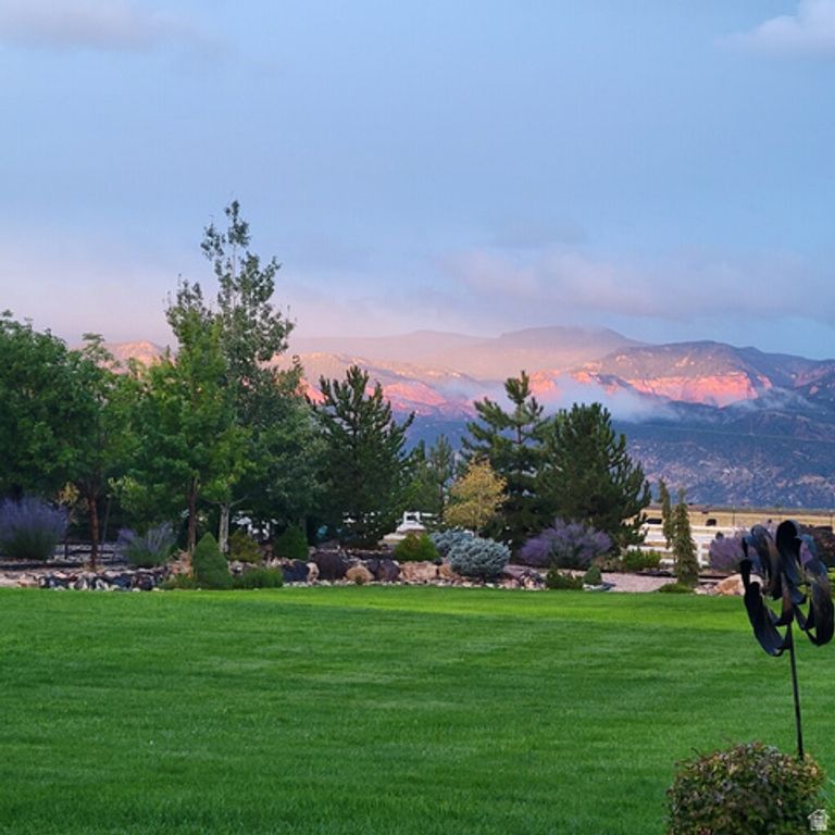 Image 12 of property listing at 622 E HIGHWAY 144 POB, New Harmony, UT 84757