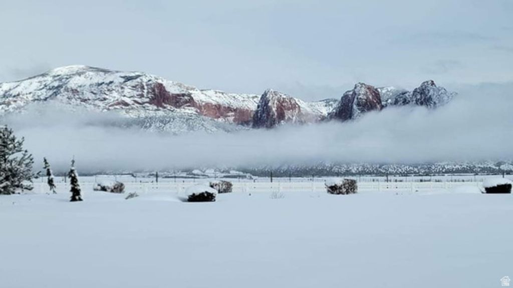 Image 13 of property listing at 622 E HIGHWAY 144 POB, New Harmony, UT 84757