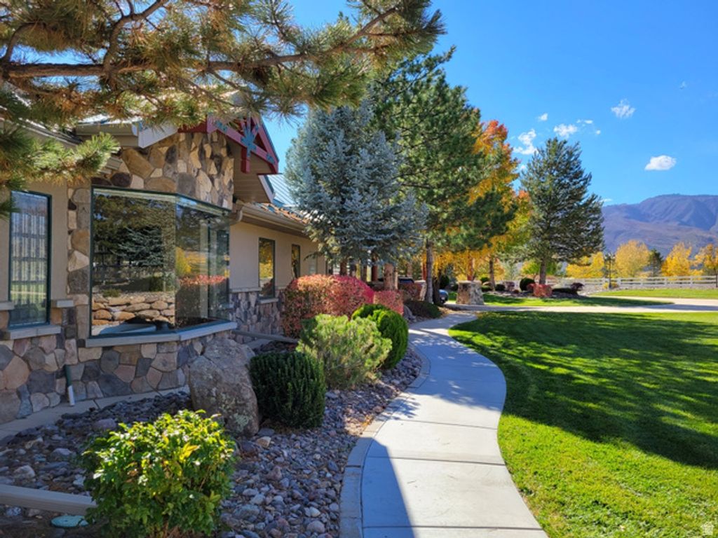 Image 14 of property listing at 622 E HIGHWAY 144 POB, New Harmony, UT 84757